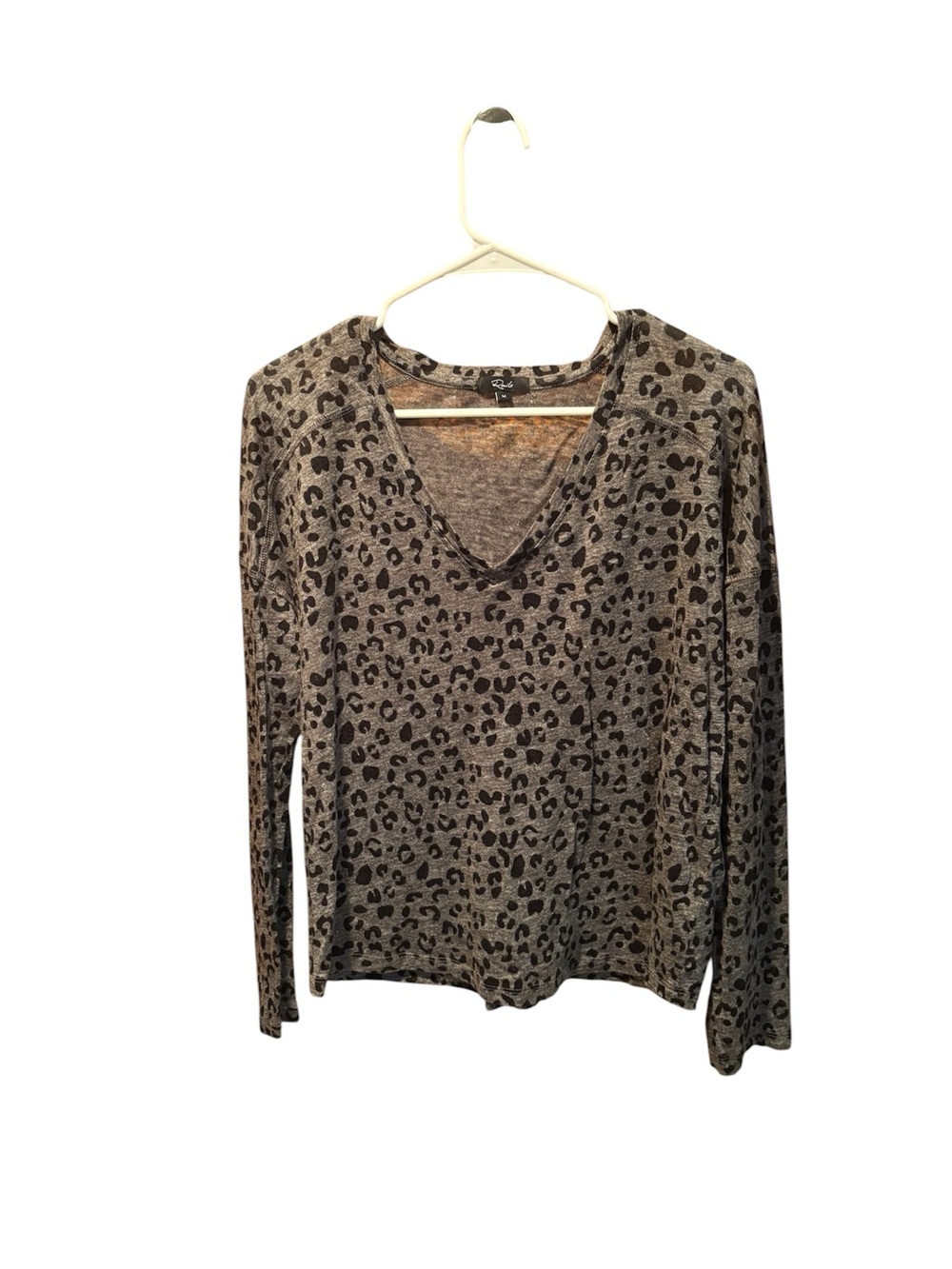Rails Women's Sami V-Neck Linen Blend Leopard Print Sweater Gray and Black Med